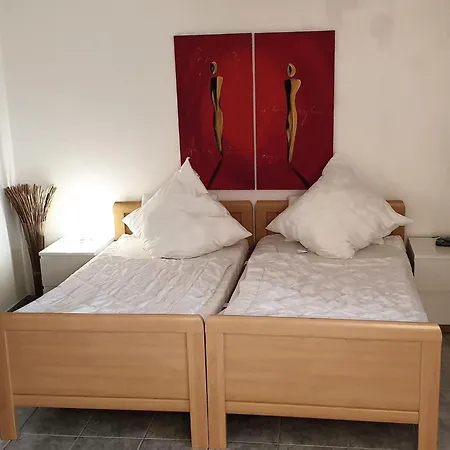 Strandurlaub Im Mit Garten By Interhome Apartamento Heiligenhafen