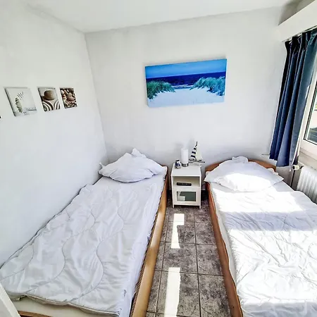 Strandurlaub Im Mit Garten By Interhome Apartamento Heiligenhafen